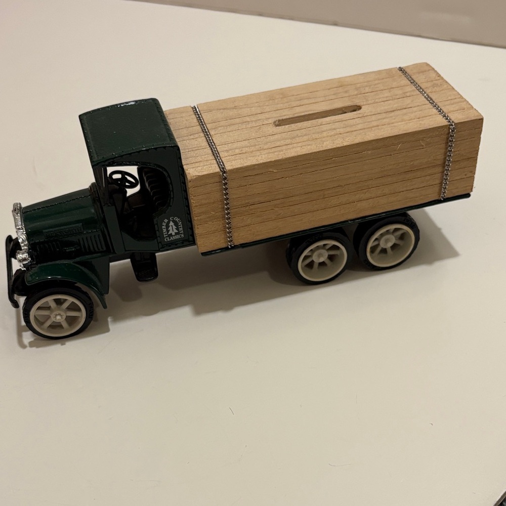 Ertl 1925 Kenworth stake truck bank.